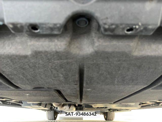Toyota VOXY HYBRID 2022-10 7503678-19