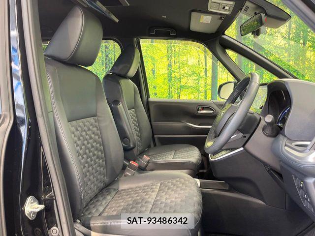 Toyota VOXY HYBRID 2022-10 7503678-7