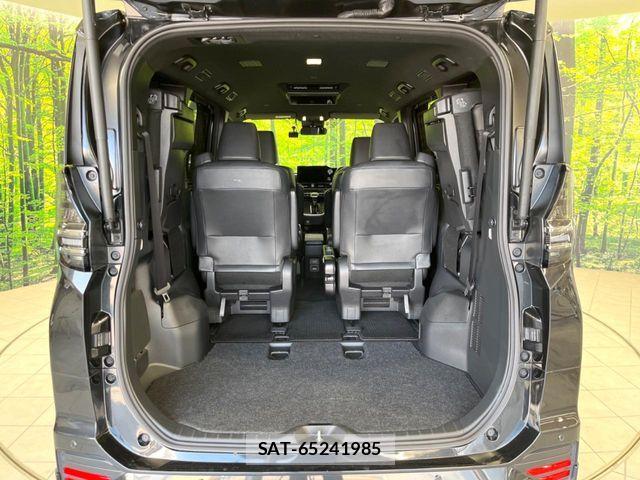 Toyota VOXY HYBRID 2022-04 7503665-10