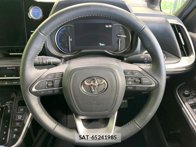 Toyota VOXY HYBRID 2022-04 7503665-11