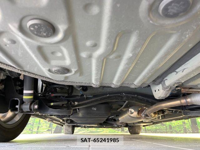 Toyota VOXY HYBRID 2022-04 7503665-18