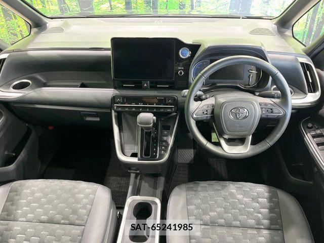 Toyota VOXY HYBRID 2022-04 7503665-1