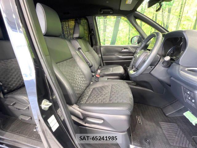 Toyota VOXY HYBRID 2022-04 7503665-7