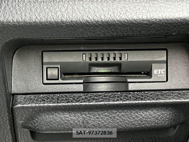Toyota VOXY HYBRID 2021-03 7503684-20