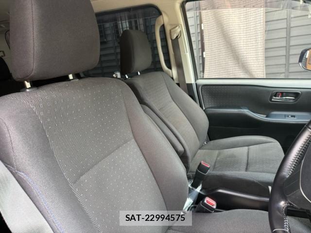 Toyota VOXY HYBRID 2015-06 7503700-10