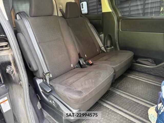 Toyota VOXY HYBRID 2015-06 7503700-11