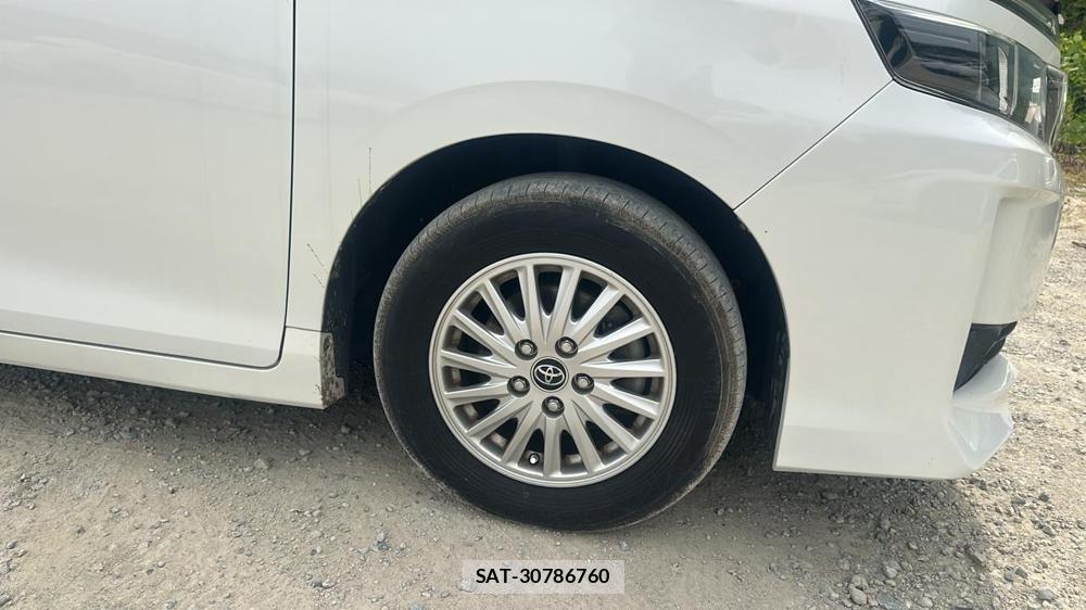 Toyota VOXY HYBRID 2014 6789013-26