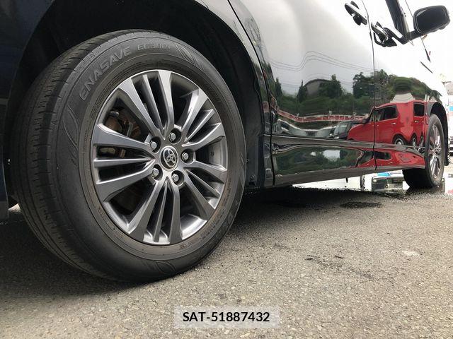 Toyota VOXY HYBRID 2022-09 7563076-13