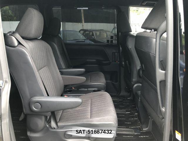 Toyota VOXY HYBRID 2022-09 7563076-17