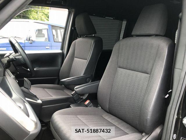 Toyota VOXY HYBRID 2022-09 7563076-19