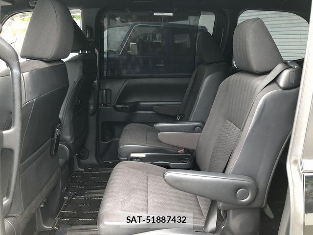 Toyota VOXY HYBRID 2022-09 7563076-20