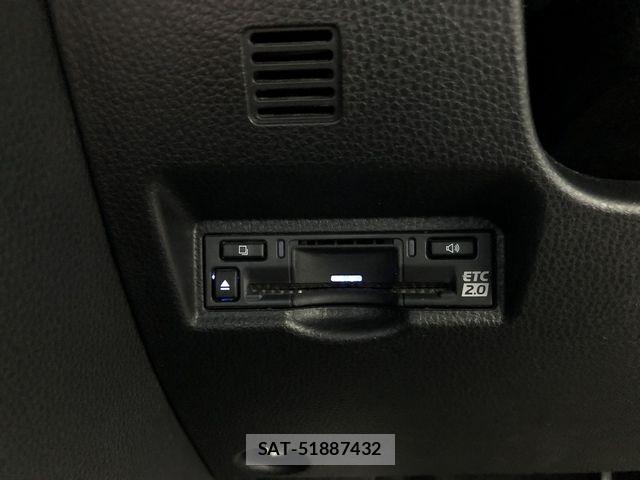 Toyota VOXY HYBRID 2022-09 7563076-25