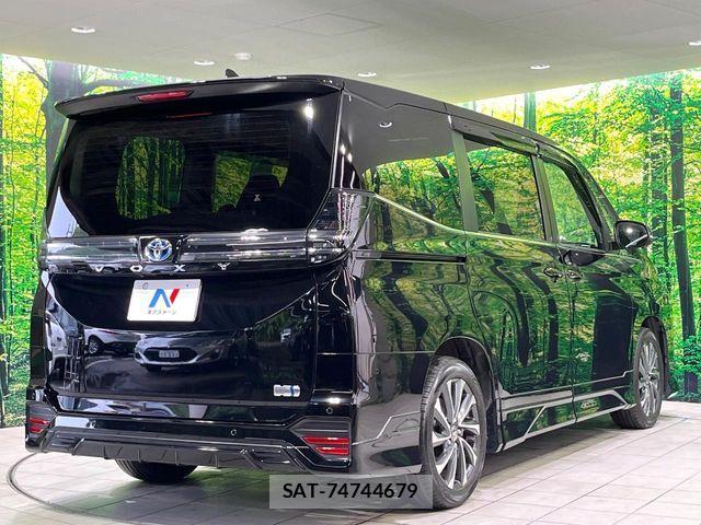 Toyota VOXY HYBRID 2024-10 7563071-17