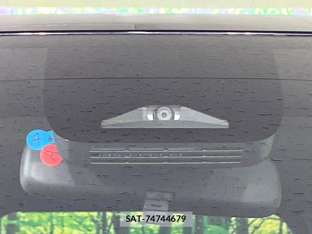 Toyota VOXY HYBRID 2024-10 7563071-5
