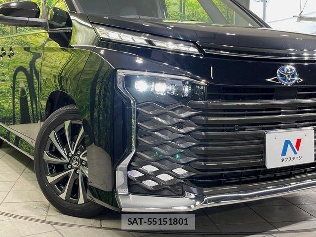 Toyota VOXY HYBRID 2023-07 7563074-12