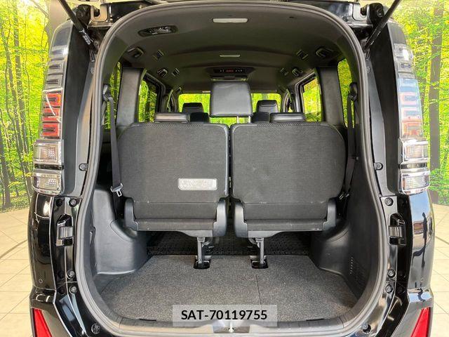 Toyota VOXY HYBRID 2021-07 7563075-10