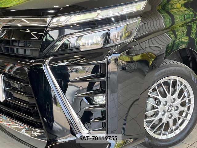 Toyota VOXY HYBRID 2021-07 7563075-12