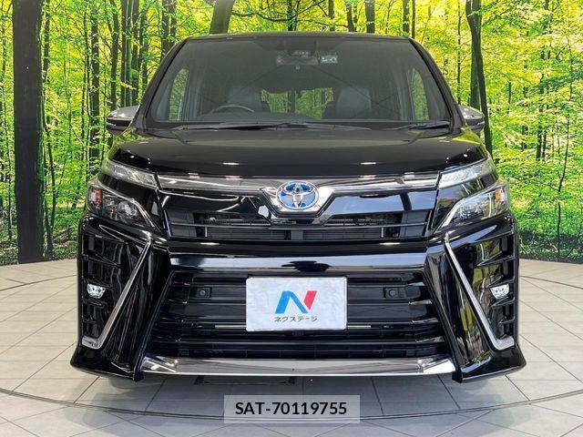 Toyota VOXY HYBRID 2021-07 7563075-14