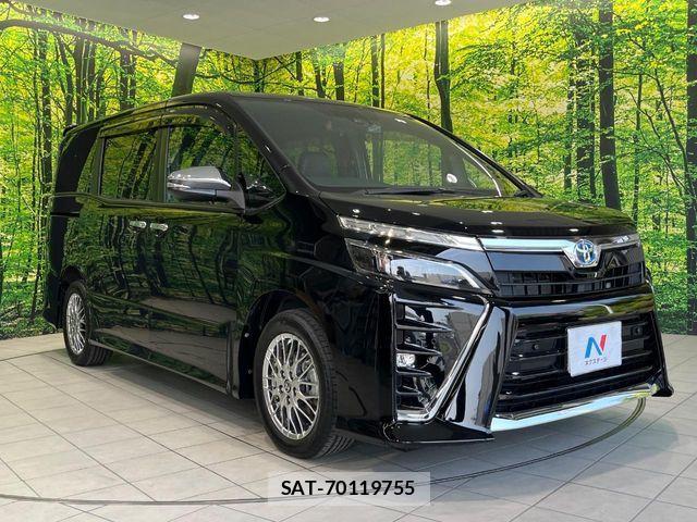 Toyota VOXY HYBRID 2021-07 7563075-16