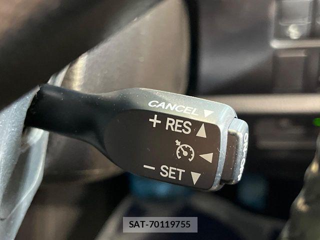 Toyota VOXY HYBRID 2021-07 7563075-6