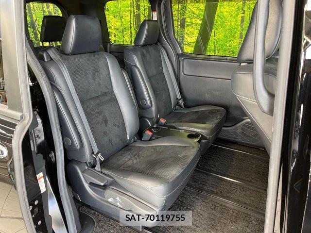 Toyota VOXY HYBRID 2021-07 7563075-8