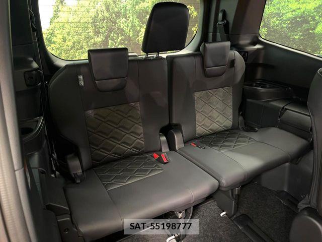 Toyota VOXY HYBRID 2026-05 7563069-11