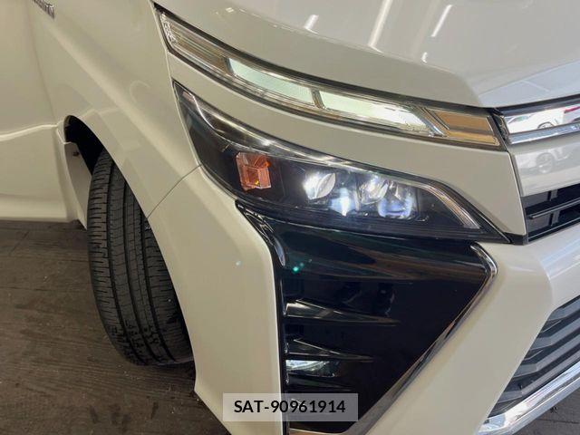 Toyota VOXY HYBRID 2018-04 7563077-12