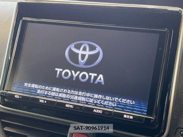 Toyota VOXY HYBRID 2018-04 7563077-2