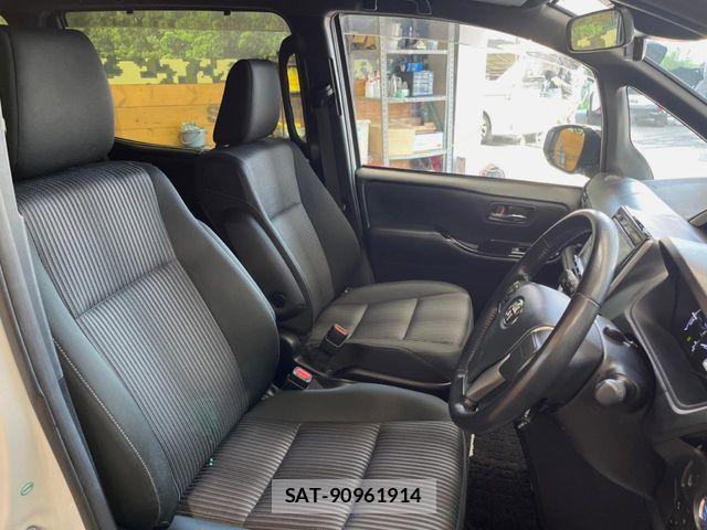 Toyota VOXY HYBRID 2018-04 7563077-8
