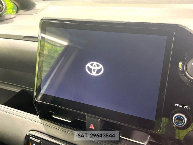 Toyota VOXY HYBRID 2023-11 7563072-2