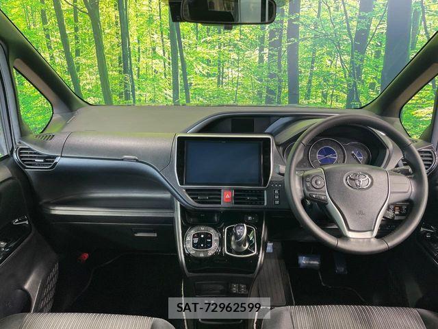 Toyota VOXY HYBRID 2018-01 7621296-1