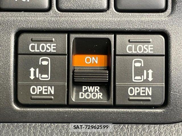 Toyota VOXY HYBRID 2018-01 7621296-3