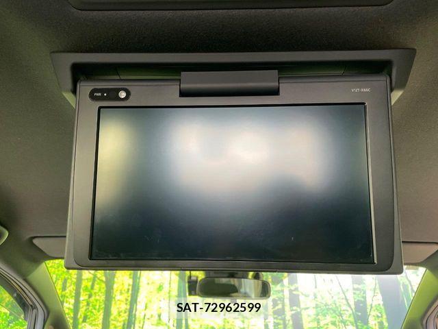 Toyota VOXY HYBRID 2018-01 7621296-4