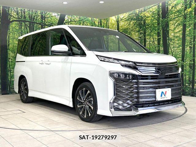Toyota VOXY HYBRID 2023-01 7621281-16