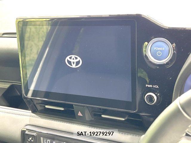 Toyota VOXY HYBRID 2023-01 7621281-2