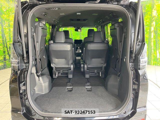 Toyota VOXY HYBRID 2022-09 7621288-9