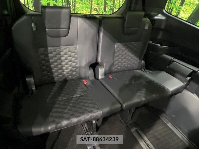 Toyota VOXY HYBRID 2022-07 7621276-9