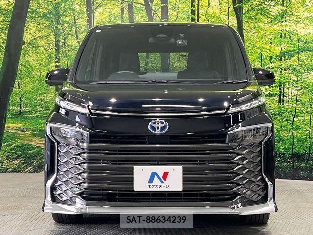 Toyota VOXY HYBRID 2022-07 7621276-14