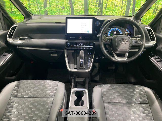Toyota VOXY HYBRID 2022-07 7621276-1