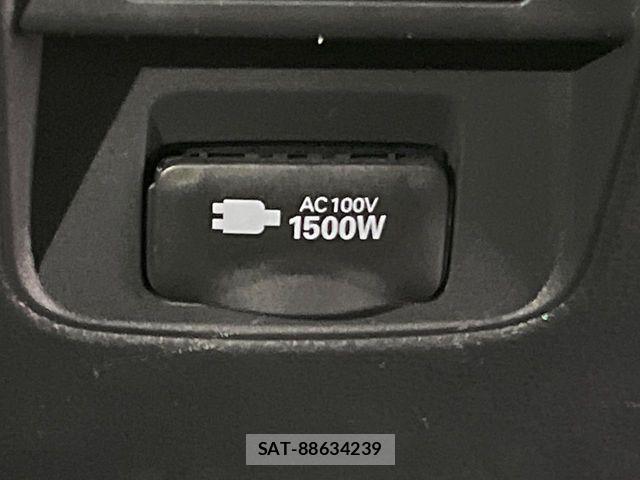 Toyota VOXY HYBRID 2022-07 7621276-6