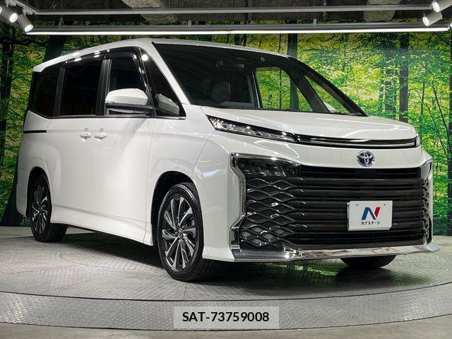 Toyota VOXY HYBRID 2023-06 7621274-16