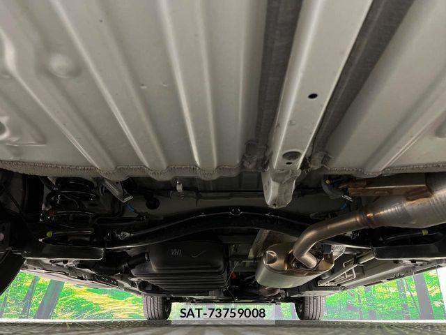 Toyota VOXY HYBRID 2023-06 7621274-19