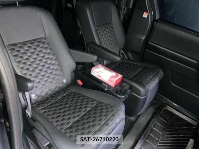 Toyota VOXY HYBRID 2024-08 7621277-10
