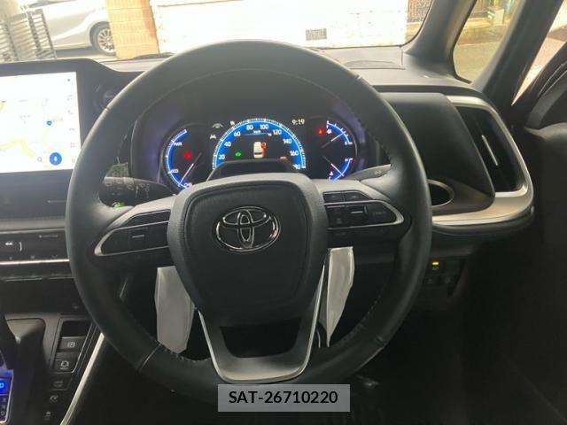 Toyota VOXY HYBRID 2024-08 7621277-14