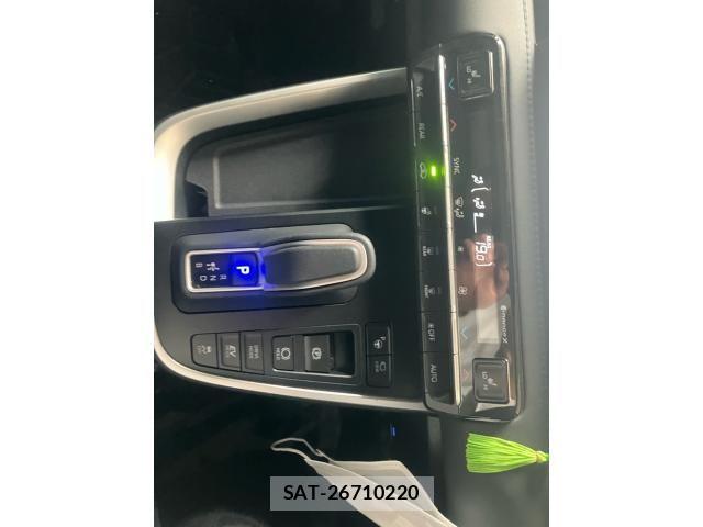 Toyota VOXY HYBRID 2024-08 7621277-22