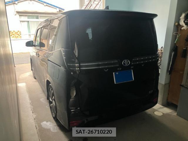 Toyota VOXY HYBRID 2024-08 7621277-3