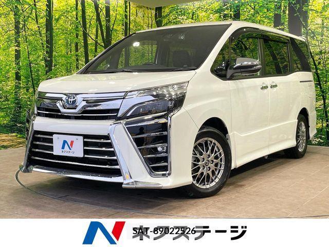 Toyota VOXY HYBRID 2021-04 7621294-0