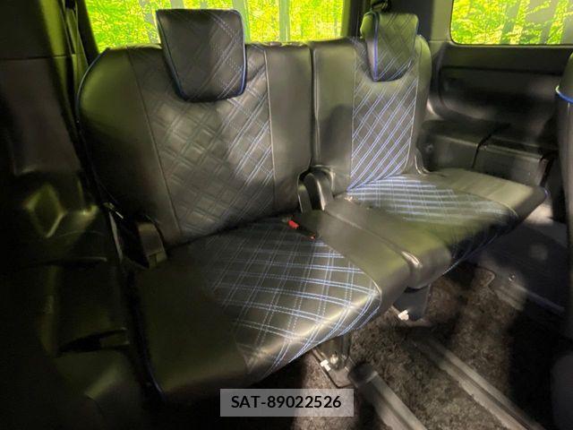 Toyota VOXY HYBRID 2021-04 7621294-9