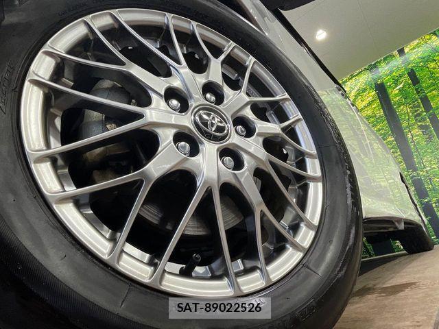 Toyota VOXY HYBRID 2021-04 7621294-13