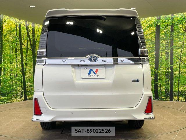 Toyota VOXY HYBRID 2021-04 7621294-15